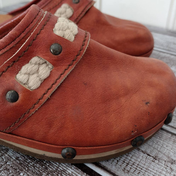 Dr. Scholl's | RARE Vintage Orange-Red Leather Studded Wooden Clogs Cotton Braid - Picture 2 of 16